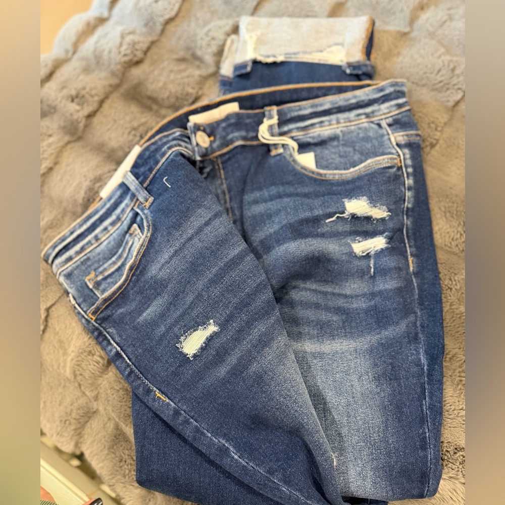 Distressed jeans - Picture 2 of 2